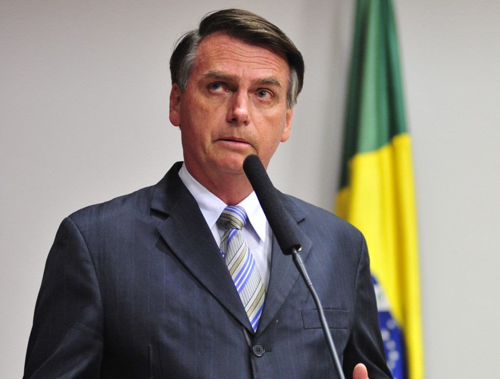 Bolsonaro cresce em intenção de voto, segundo o Paraná&nbsp;Pesquisas