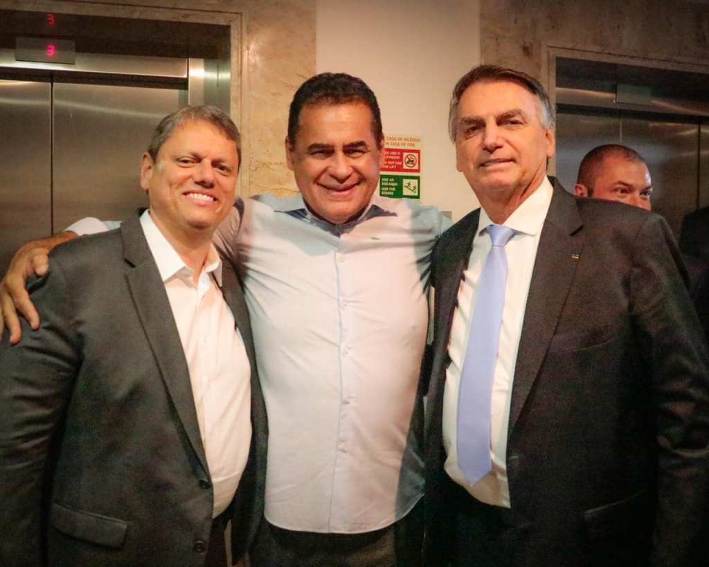 Xerife perto do&nbsp;teto?